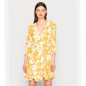 NWT Samsoe Samsoe Janine Floral Sunflower Wrap Dress